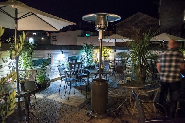 19 The Wine Bar