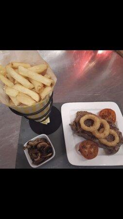 Solway Lounge & Garrison Bistro