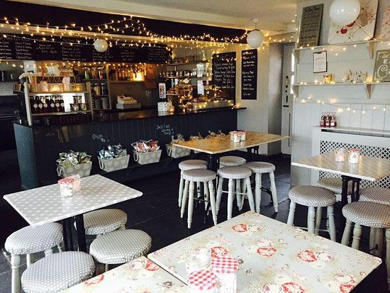 Waterhead Coffee Shop
